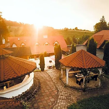 Q And Braşov